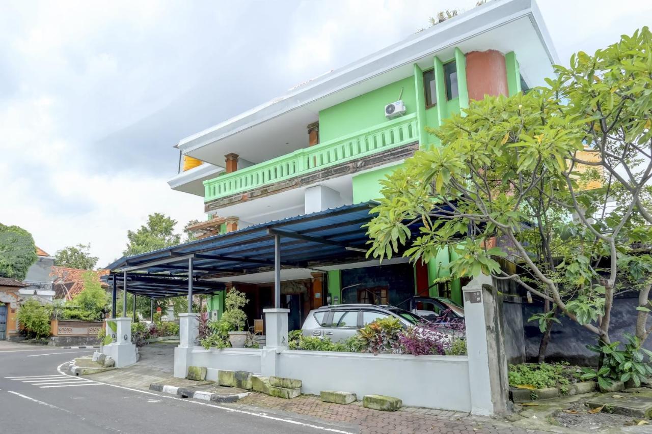 Oyo 90089 Hotel Satria Syariah Denpasar Exterior foto